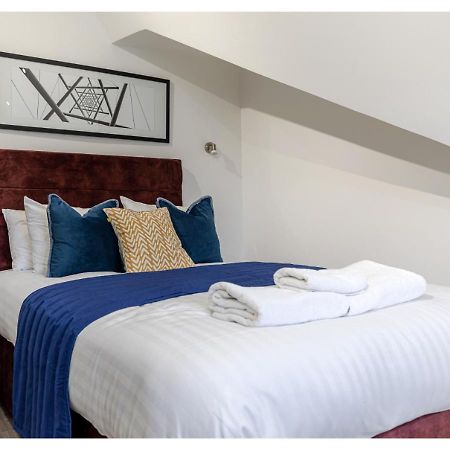 Cozy And Stylish 2 Bedroom Flat In Greater London Exterior photo